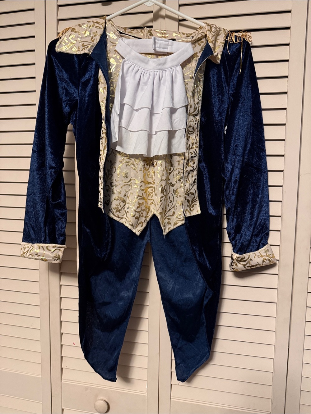 Boys George Washington Costume. Navy blue and gold with accessories.